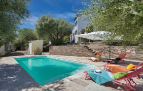 Villa Le Corps de Garde with swimming-pool and garden of 1200m2